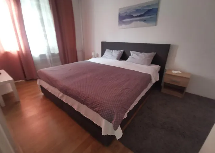 The Location Town アパート *